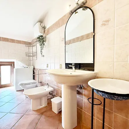 Pgs Immobiliare Srls Bellavista Centro Attico Con Terrazza Vista Mare In Centro Storico Ла-Маддалена