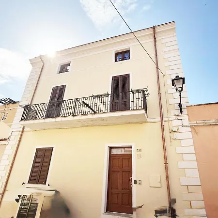 Pgs Immobiliare Srls Bellavista Centro Attico Con Terrazza Vista Mare In Centro Storico * Ла-Маддалена