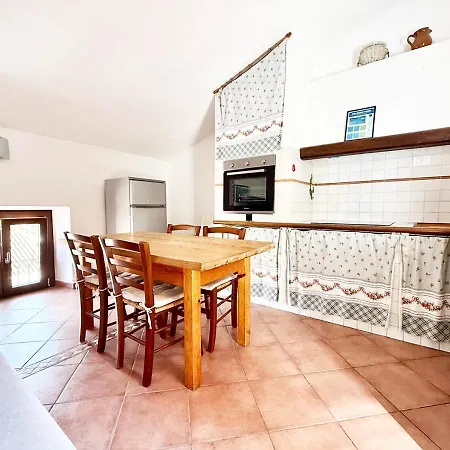 Pgs Immobiliare Srls Bellavista Centro Attico Con Terrazza Vista Mare In Centro Storico 公寓 马达莱纳
